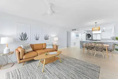 Image de Direct Oceanfront - Rez-de-chaussée avec d'excellentes vues