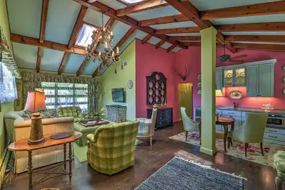 Image de Cottage 'La Petite Chalet' dans la Petite Suisse!