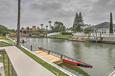 Image de Appartement 3br au 1er étage avec quai sur le canal Corpus Christi