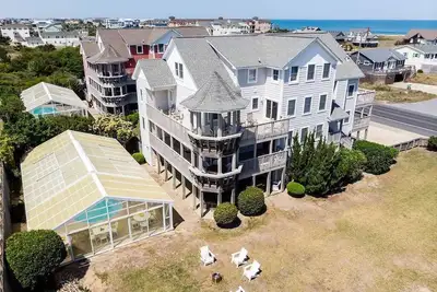 Image de K1314 Doublure d'argent. 31 août SPÉCIAL! Semi Of. Piscine intérieure. Animaux Ok!