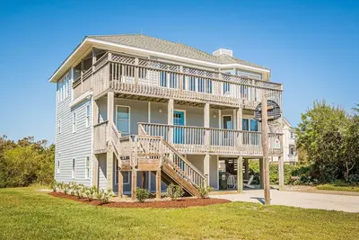 Image de C0499 Goélands Nauti. * Offres de juillet et août * Vue sur l'océan, piscine, bain à remous, animaux domestiques Ok.