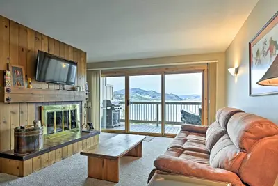 Image de Scenic Dillon Condo w / Hot Tub & Mountain Views!