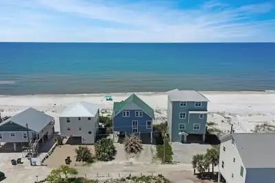 Image de Solarium, quartier calme, face au golfe, promenade privée dans les dunes ~ La Mer