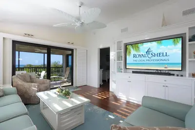 Image de Condo de deux chambres avec une vue magnifique sur le golfe et la plage! Sandpiper Beach 204