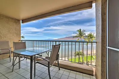Image de Beachfront Kihei Condo w / Lanai et vue sur l'océan!