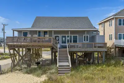 Image de Oceanfront Charme Vieux Style Oceanfront Vue Sur L'OCÉAN 3 Chambres, Loft & Chien Amical