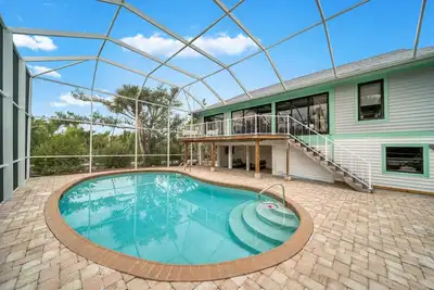 Image de Turtle Tracks: Incroyable maison de piscine dans le quartier calme du Golfe Ouest près de la plage!