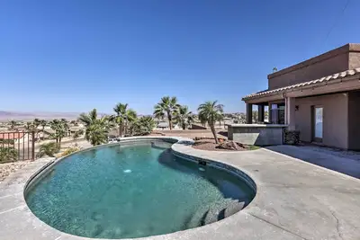 Image de Deluxe Gated Home w / Pool Surplombant le lac Havasu!