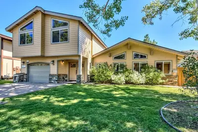 Tahoe Keys Traditions - 3 rois, 2 reines, Full House