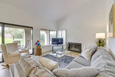 Condo privé Palm Desert avec vue sur la montagne et accès à la piscine
