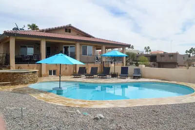 Image de Superbe Hilltop Lake Havasu Accueil w / piscine privée