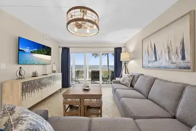 Image de Sanibel Surfside # 114: Immaculée Condo w / Direct Gulf Front Expansive Views!