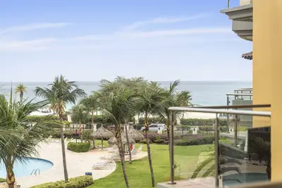 Image de Oceania Resort - Precious Ruby Condo deux chambres - Bc355 - Beachfront - Eagle Beach