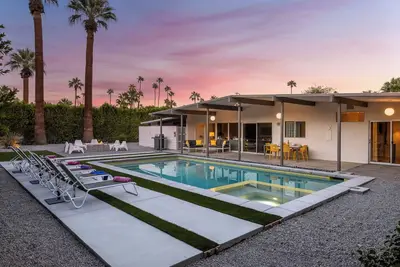 Image de Midcentury Cool: 3 Br, 2 Ba House à Palm Springs, 6 couchages