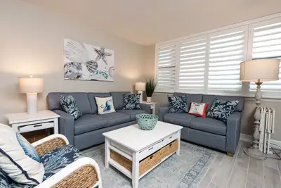 Image de Totalement rénové à l'automne 2013! ! ! ! Magnifique condo au rez-de-chaussée Loggerhead Cay 211