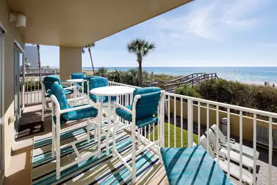 Image de Summerlin 101: Magnifique condo d'angle face à la plage, chaises de plage et Wi-Fi gratuits