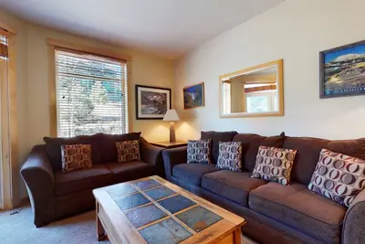 Image de Condo mis à jour au Sunstone Lodge! Grands équipements complexes!
