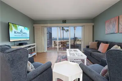 Image de Joliment mis à jour, deux chambres, Condo Direct Beach Front - South Seas Beach Villa 2528