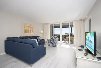 Image de Belle vue! Front de mer avec Cabana - Compass Point 171