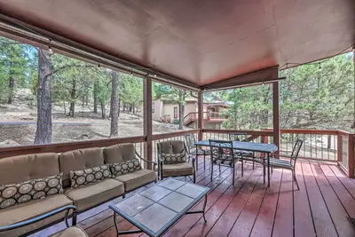Image de Alto Condo w / porche et table de billard - accès à la piscine!