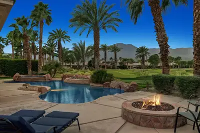 Image de Magnifique vue sur la montagne et le golf depuis votre magnifique maison de vacances Home Lq113