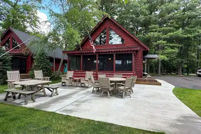 Image de 3 Chambres • 2 Salles De Bains • 8 Personnes