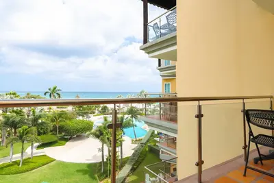 Image de Front De Mer - Eagle Beach - Oceania Resort -Glamour View Studio condo - E422-1