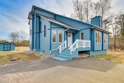 Image de Maison d'Albrightsville avec bain à remous, terrasse et salle de jeux!
