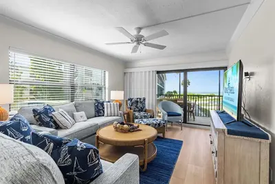 Image de Magnifiquement rénové, deux chambres, condo vue sur le golfe - Sand Pointe 211