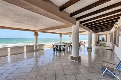 Image de Beachcomber - grande maison de trois chambres, trois salles de bain