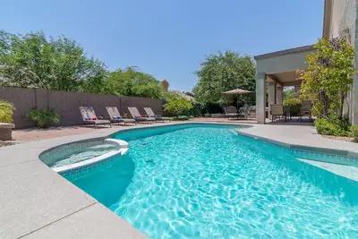 Image de Rare 5 chambres avec piscine et spa dans Kierland Scottsdale recherché!