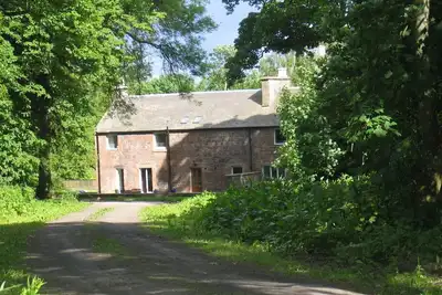 Image de Cottage de charme au coeur des bois pour 7 personnes dans 3 chambres plus lit zed