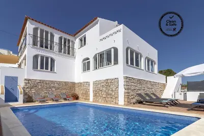 Image de Villa James, coeur de village, vue sur l'océan, piscine