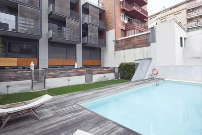 Image de My Space Barcelona 2 duplex pour 16 pax avec terrasse et piscine aux centre