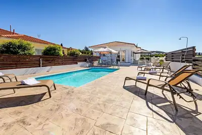 Image de Sunset Villa - Charming Protaras Centre Getaway
