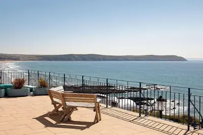 Image de Spacieux appartement de 2 chambres à distance de marche de la plage de Woolacombe, avec son propre parking