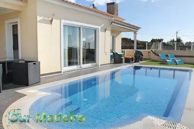 Image de Tranquil villa with pool in Calheta | ArcoView