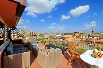 Image de Rome, Trastevere, appartement en duplex avec splendide terrasse panoramique