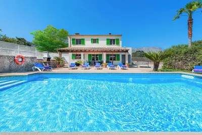 Can Llorens - Cette villa comprend une piscine privée, une connexion Wi-Fi et une table de ping-pong