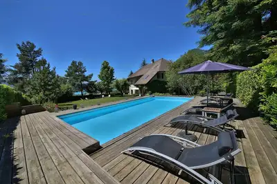 Image de Savoielac - Lac d'Annecy - Menthon-Saint-bernard - Grande maison familiale : Villa Chapelle