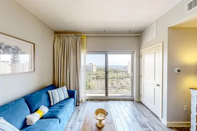 Image de Studio avec vue sur l'océan w / piscine partagée, bain à remous, plage à proximité - les snowbirds sont les bienvenus!