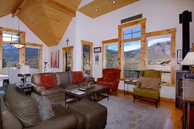 Image de Belle Riverfront Accueil En Skyland! Jacuzzi.