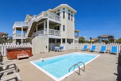 Image de 600 pieds de l'accès à la plage! Piscine privée chauffée, bain à remous, animaux acceptés!