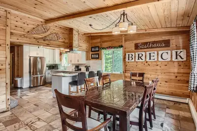 Cabane de montagne classique dans le Colorado, bain à remous, cadre boisé - Gasthaus Breck de SkyRun