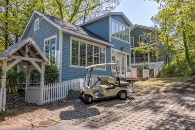 Image de Cottage confortable dans Beachwalk Resort - Sheridan Beach, piscine, tennis, parcs et plus encore!