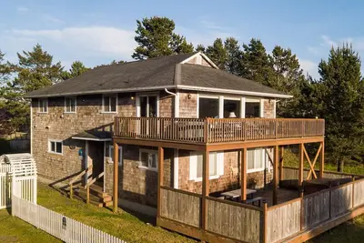 Image de 2 nuits gratuites! Bain à remous, Tables de billard / ping-pong, Animaux Ok, jardin