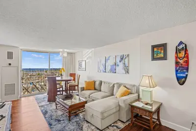 Image de Aloha Condos, Ilikai Marina, Condo 786, Oceanfront, Ac