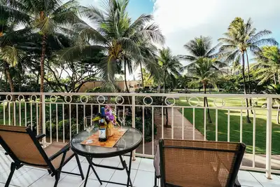 Image de Condo sur la plage de luxe au Shore Waikiki.