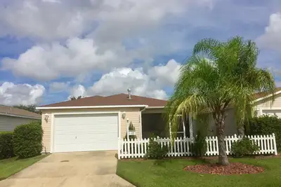 Image de Belle villa de 2 ch, 2 salles de bain près du lac Sumter Landing! WiFi inclus!