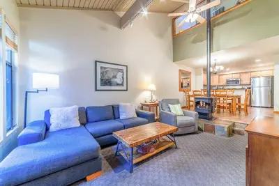 Spacieux St. Moritz Condo # 359